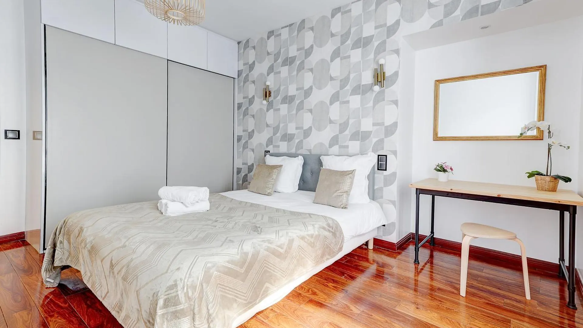 Suite Haussmannienne De Luxe Au Coeur De Paris 3Eme 0*,  France