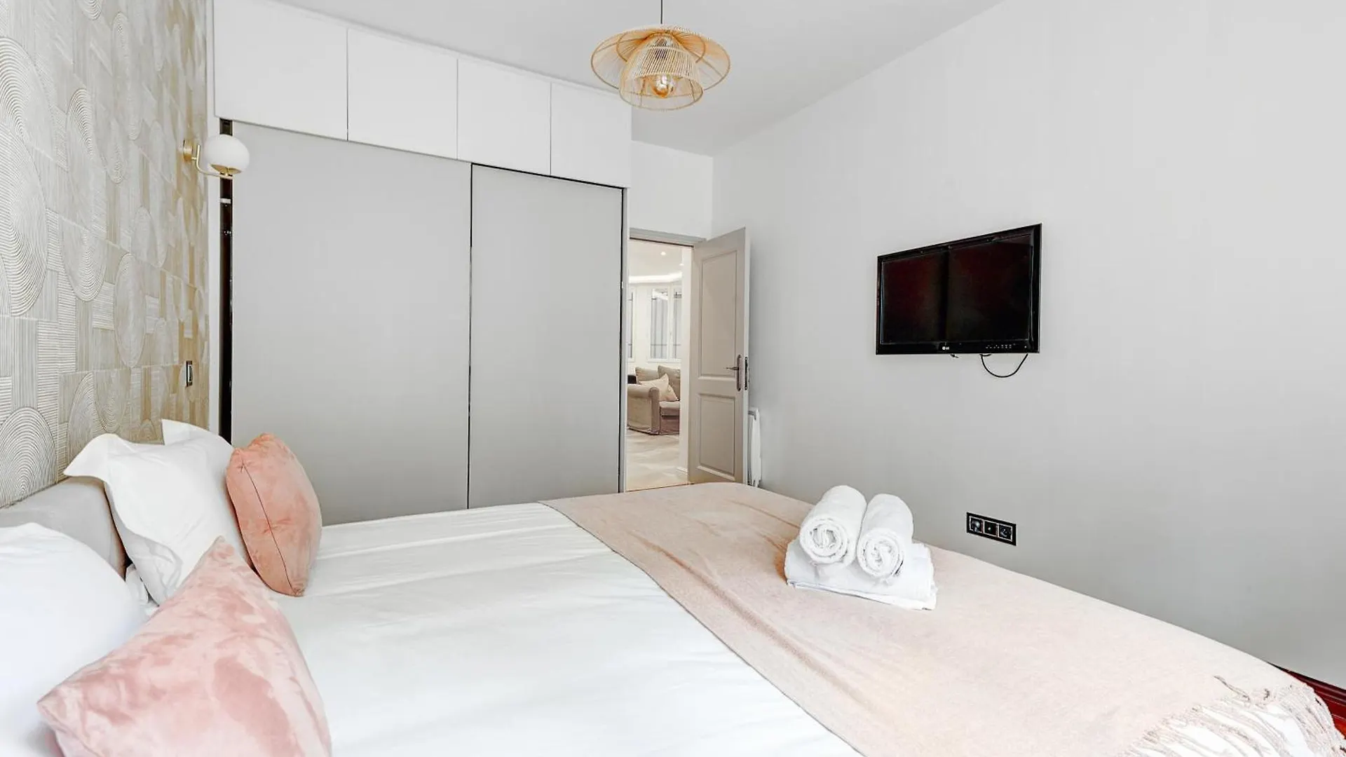 Suite Haussmannienne De Luxe Au Coeur De Paris 3Eme Apartment
