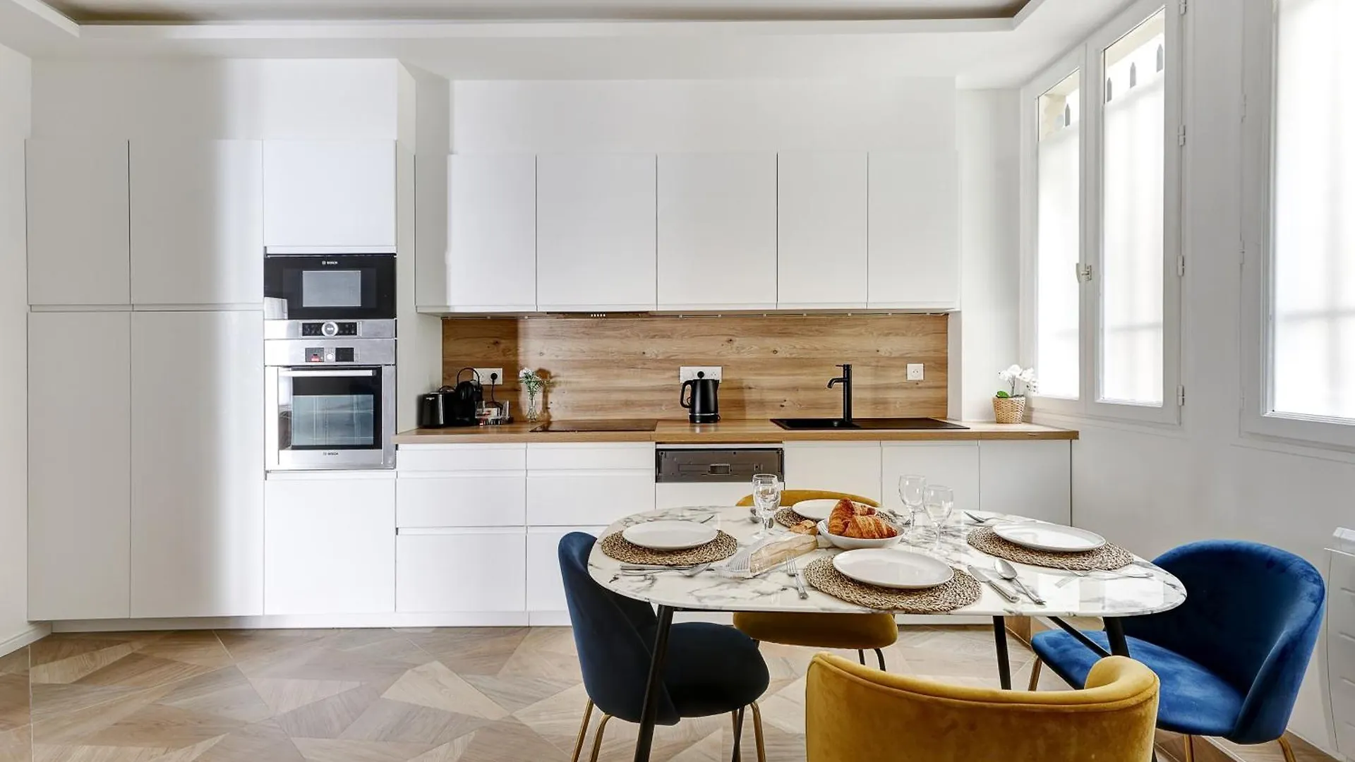 Apartment Suite Haussmannienne De Luxe Au Coeur De Paris 3Eme France
